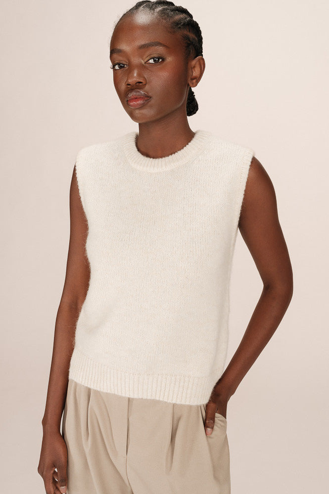 Grace & Mila Say Ecru Sleeveless Sweater