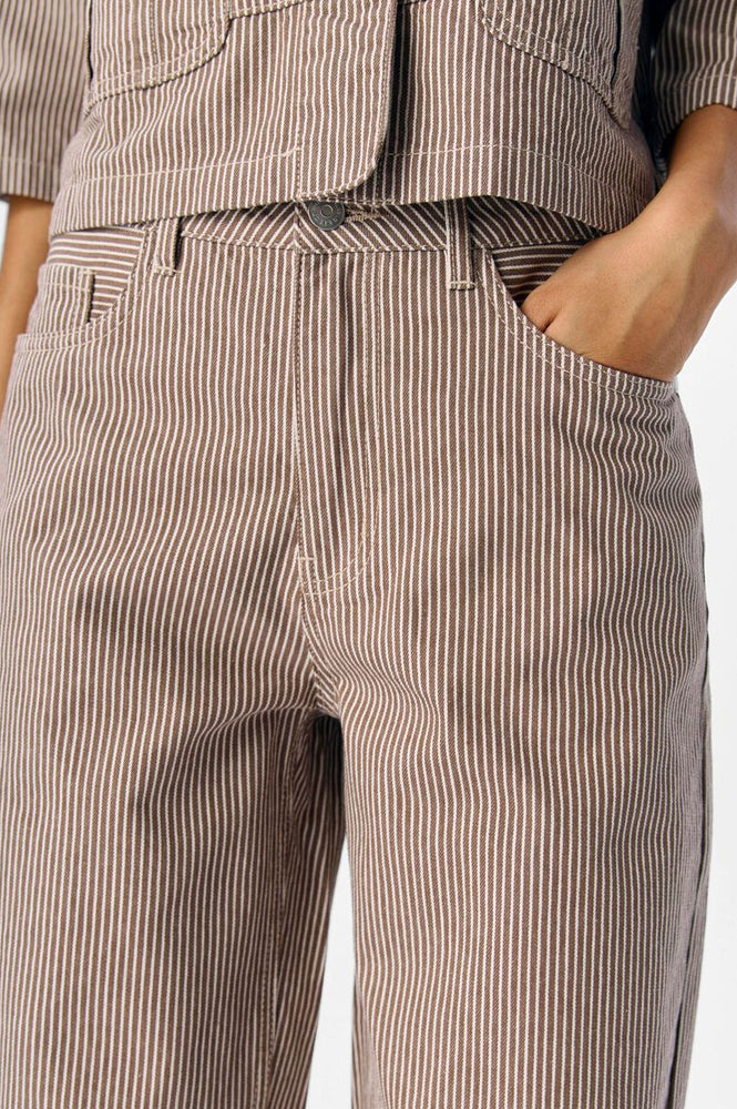 Object Moji Lourdes Morel Barrel Leg Jeans