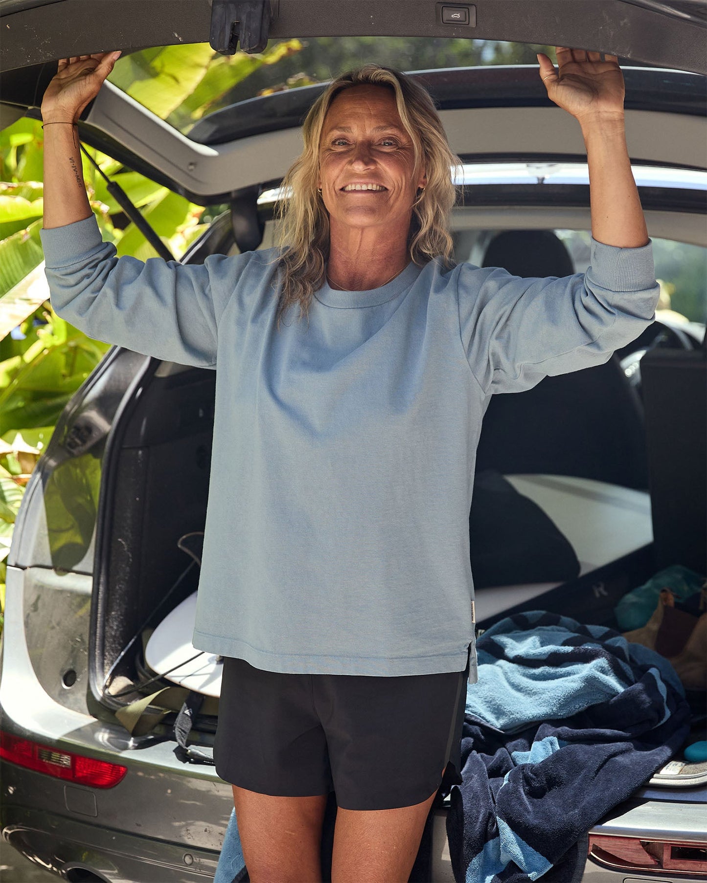 The Women's Big Heavy Tee