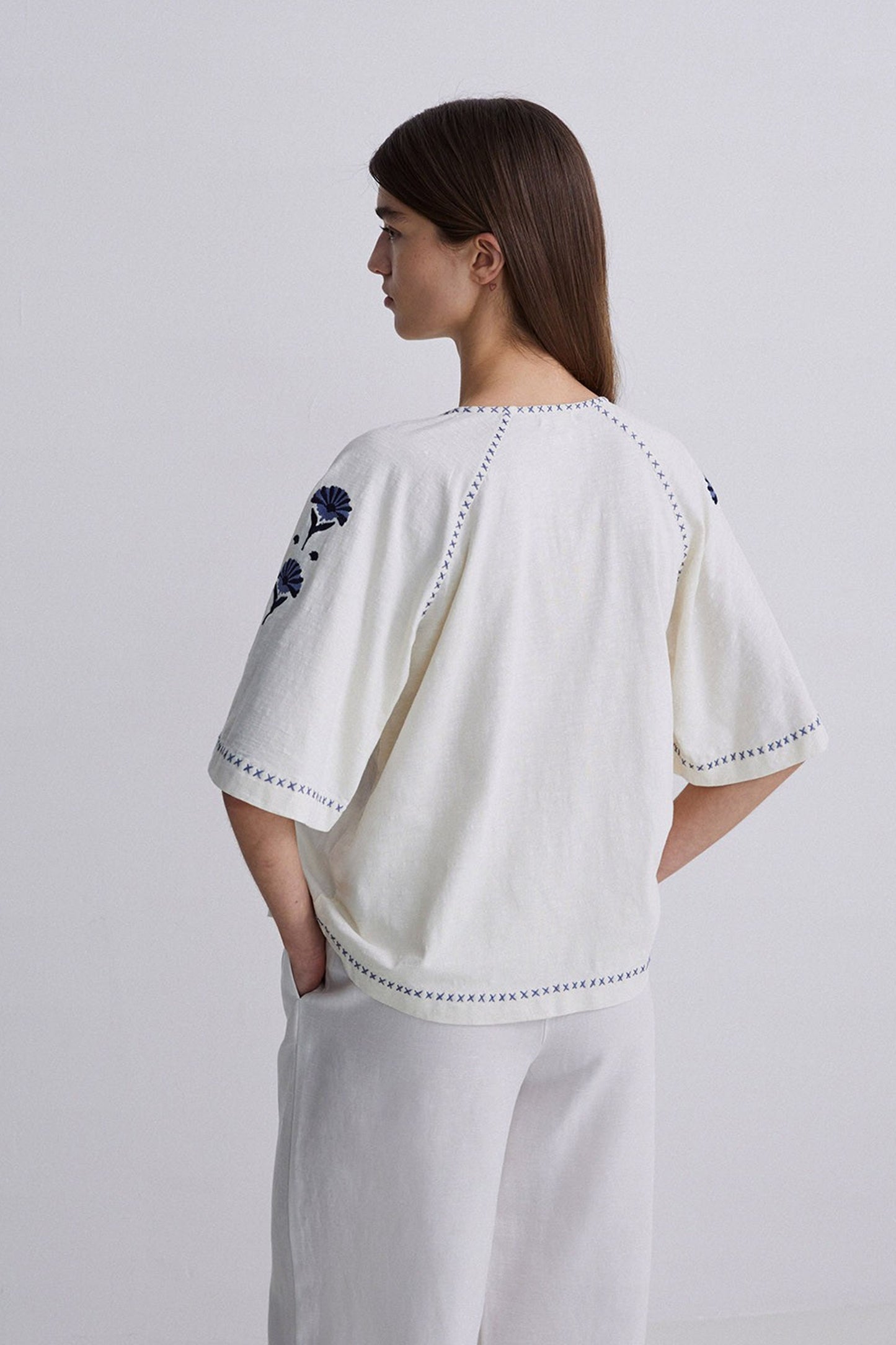 Yerse Embroidered Ecru Blouse