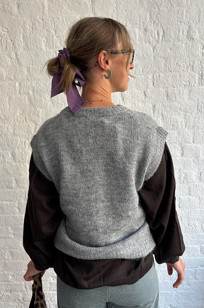 ICHI Bella Grey Sleeveless Cardigan