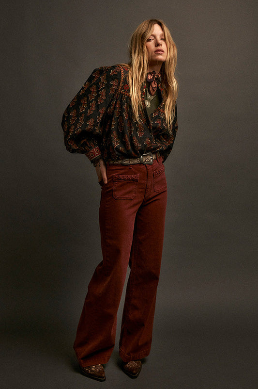 Maison Hotel Scarlet Black Coffee Blouse