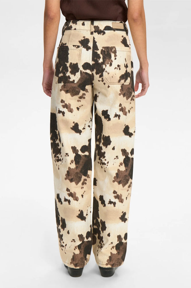 Numph Ivy Grey Morn Cow Printed Jeans