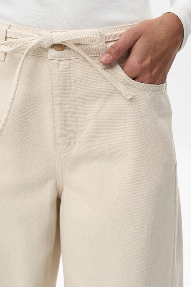 Numph Brooklyn Solid Nature Jeans