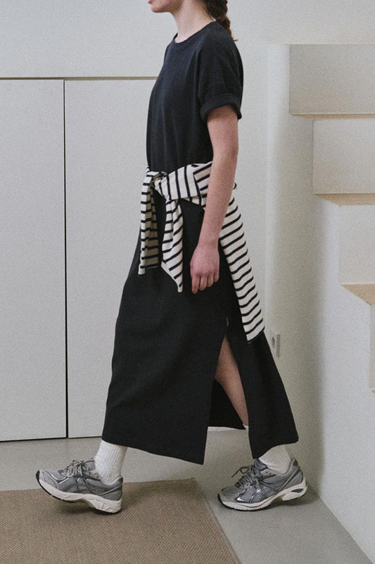 Le Bon Shoppe Her Almost Black Dress