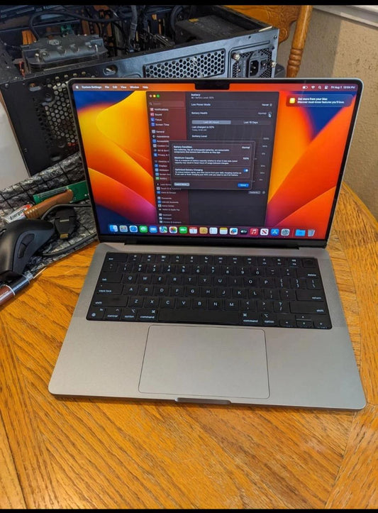 Late 2023 Macbook Pro 14" M3 A2918 8GB RAM, 512GB SSD