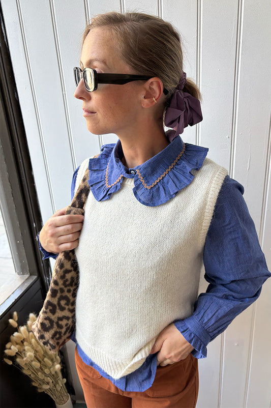 Grace & Mila Say Ecru Sleeveless Sweater