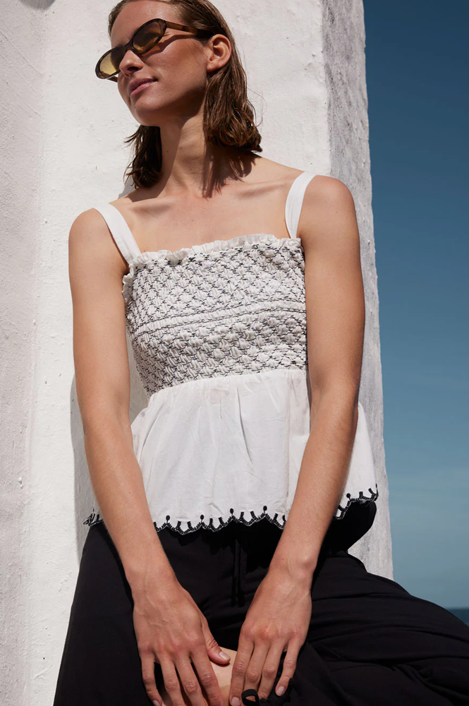 Esmé Studios Star Snow White Top